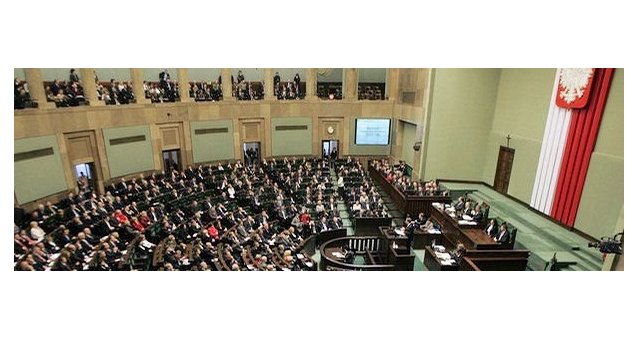 Poland - Parliament passes gender quota bill