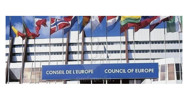 Convention du Conseil de l'Europe contre la violence à l'égard des femmes signé par premiers 13 états